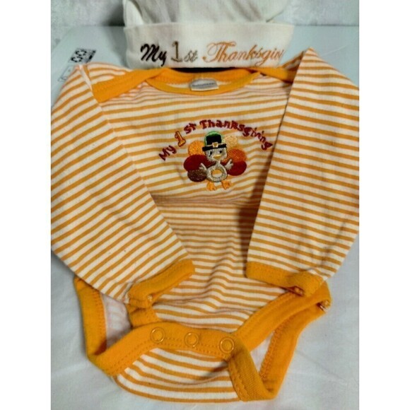 Baby's First Thanksgiving 2piece Set You get A Hat and a Long Sleeve Onesie 0-3 - Picture 4 of 6
